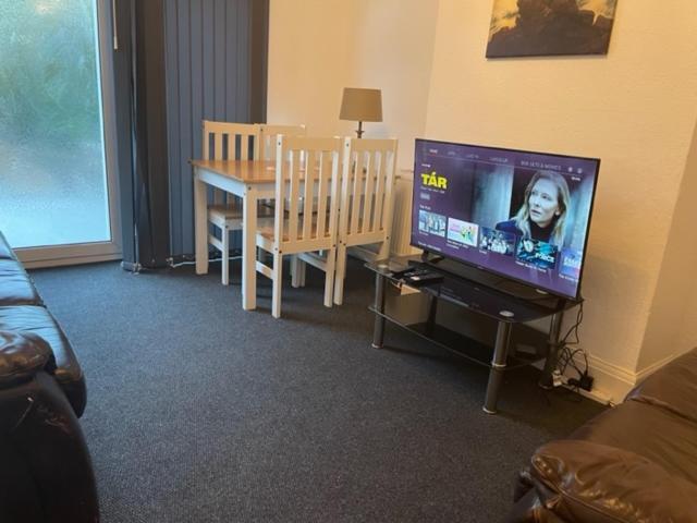 5 Bed 5mins From Wembley Stadium * Londra